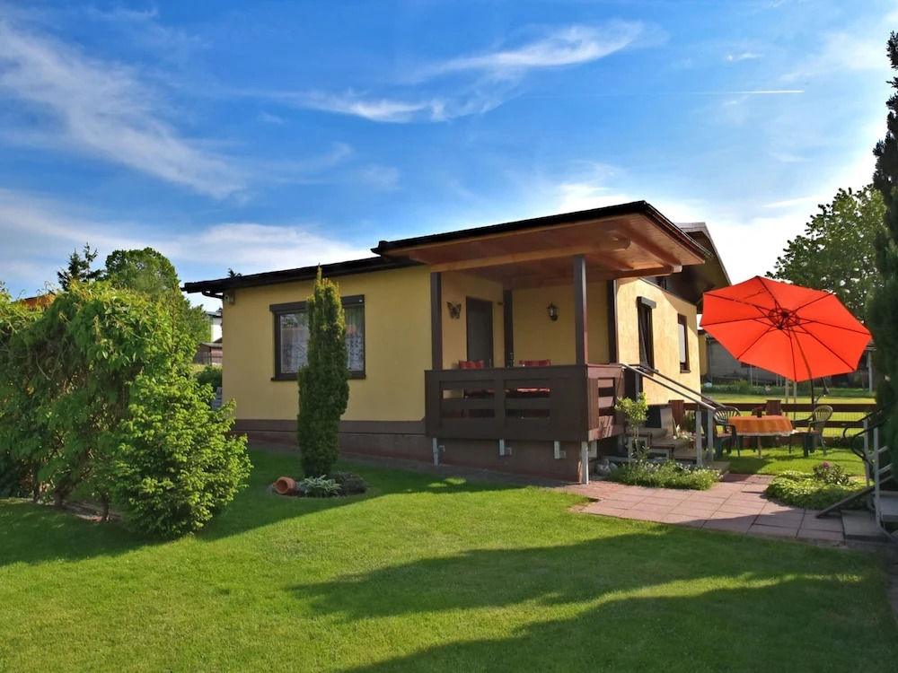 Cozy Holiday Home in Grossbreitenbach near Schwarza Valley