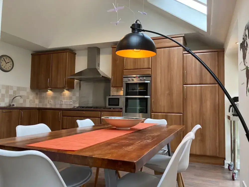 Lovely Riverside Perthshire Flat - Sleeps 8