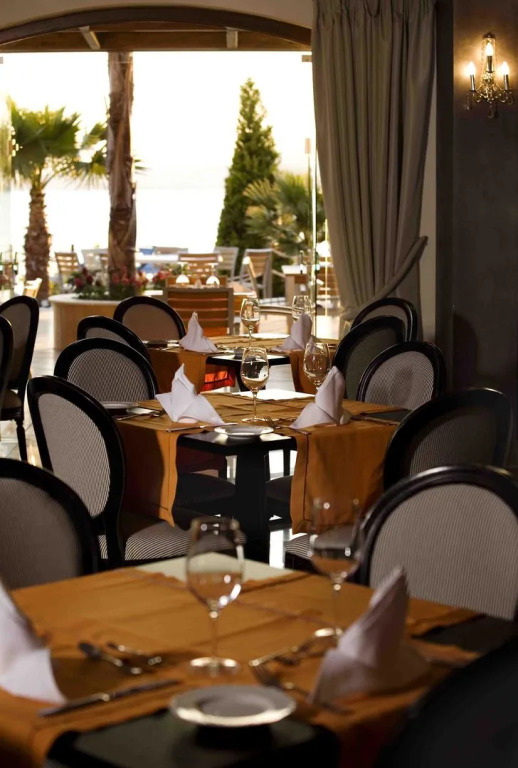 Valis Resort Hotel