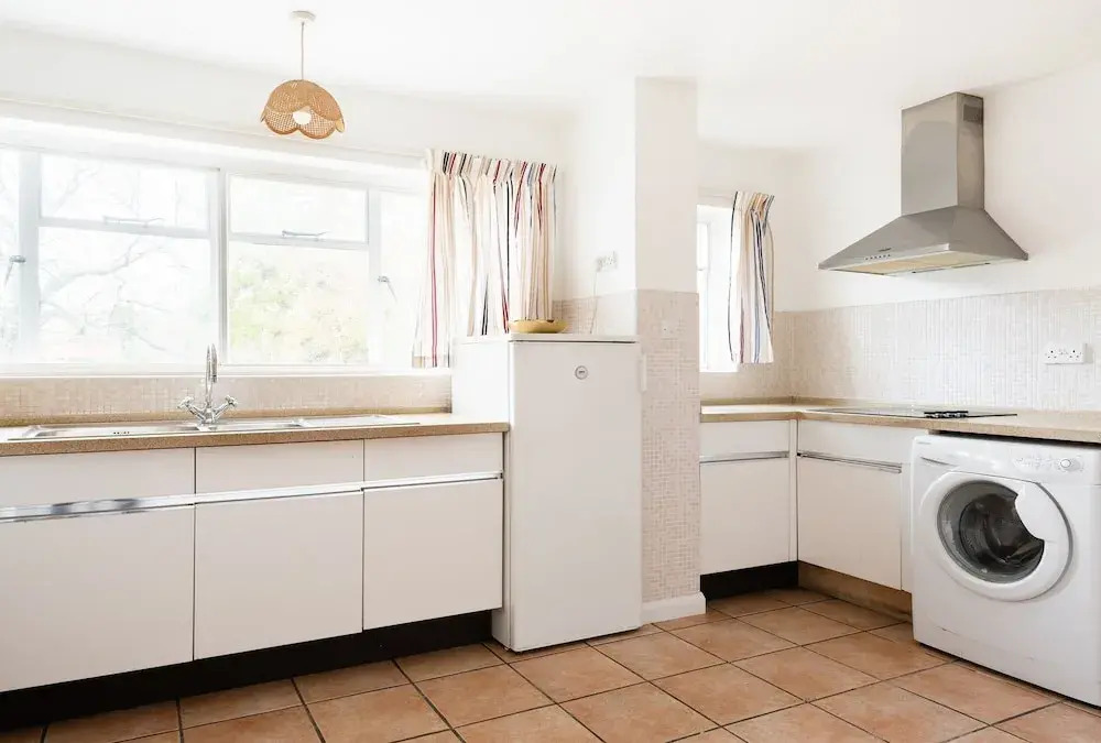 The Headington Escape - Bright 6BDR Country Home with Garden & Parking