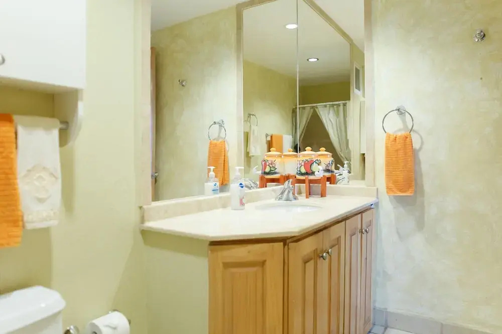 Peninsula V4 103 by Casago