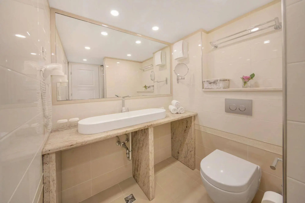 Apartments & Rooms Malo More