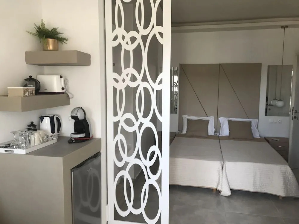 Sea View Apts & Suites by Pachiplex
