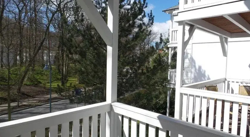 strandnahe FeWo mit 2 Schlafzimmern und Balkon, Residenz Prorer Wiek, Binz
