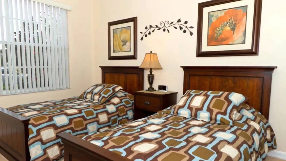 A Wonderful 4 Bedroom Villa With a Private Pool at Calabay Tower Lakes