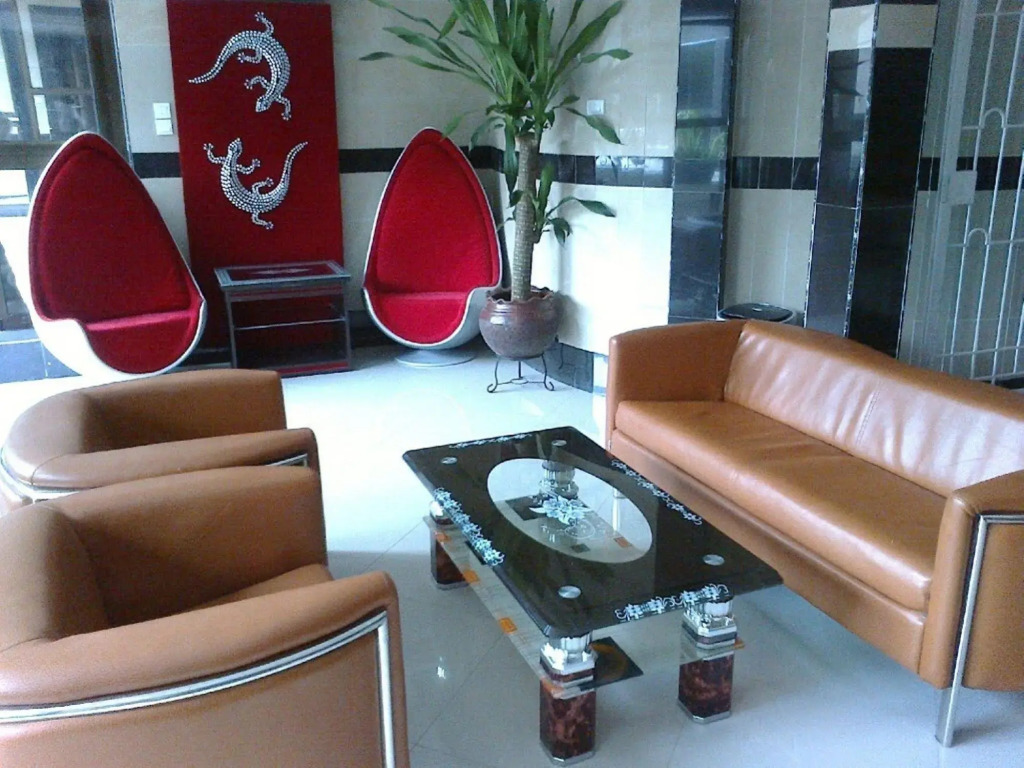Primal Hotel