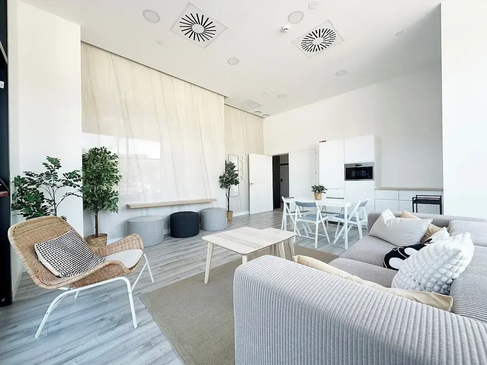 Modern Apartment With Views Urban Sky 26ke