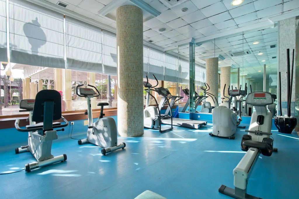 Отель IPV Palace & Spa