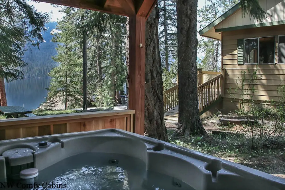 Heavenly Lake Haven Apartment 3 NW Comfy Cabins