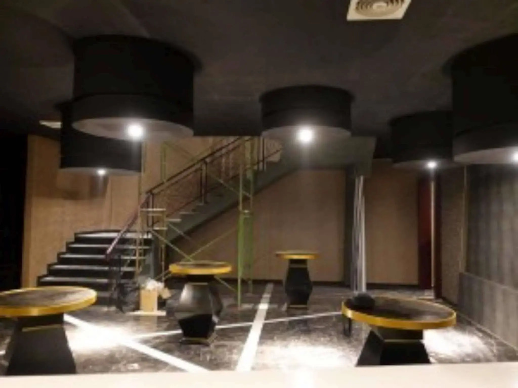 The Grantage Hotel & Sky Lounge