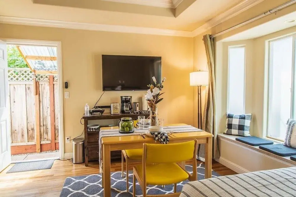 Lemon House - Cozy, In-law Studio