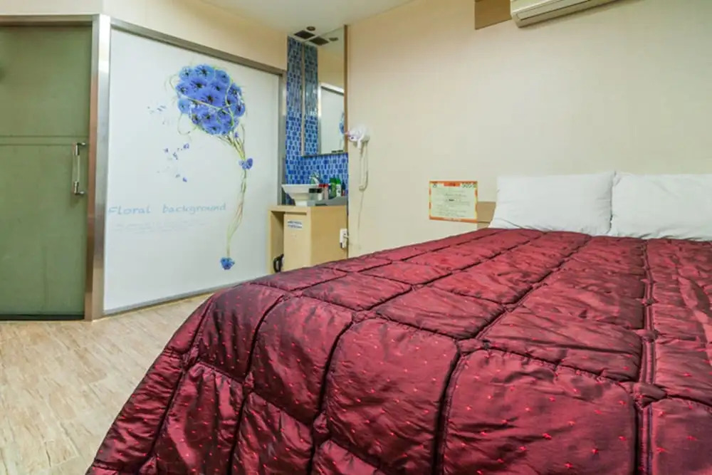 Mong Motel
