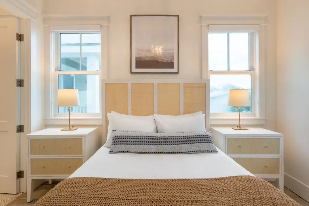 Marlin by Avantstay Beachfront Mansion w/ 10 Bdrs & Multiple Living Spaces & Kitchens!