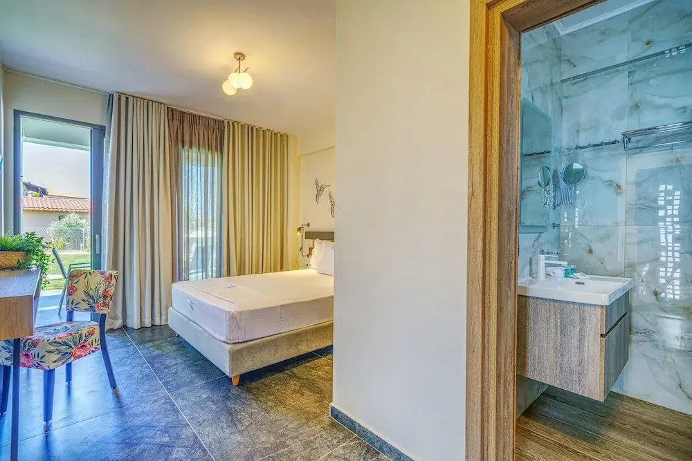 Miroes Suites