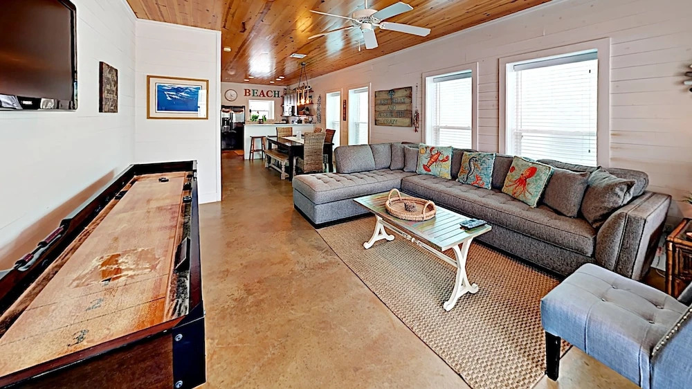 The Commons #304 - Three Bedroom Townhome