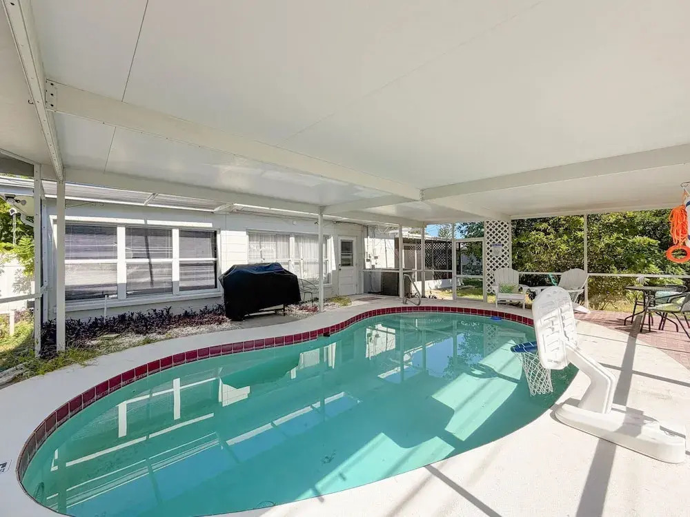 Largo Pool House and Firepit