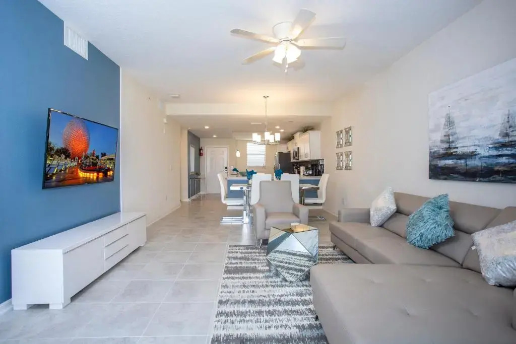 Stunning 2 Bedroom Apartment with AquaPark 304