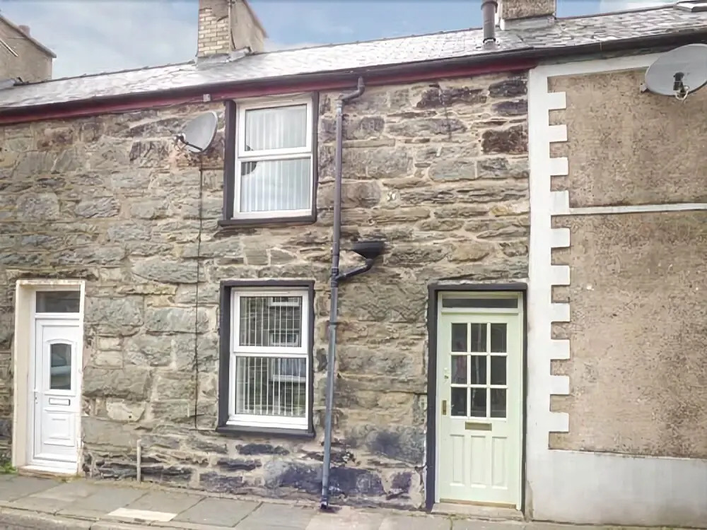 20 Glynllifon Street