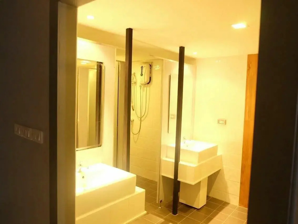Loma Hostel at Phuket Town