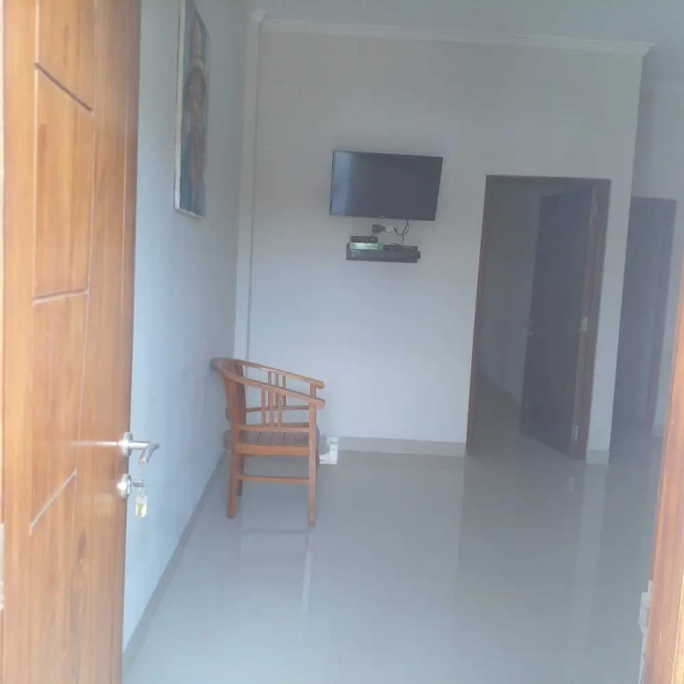 Lembunai Home Stay