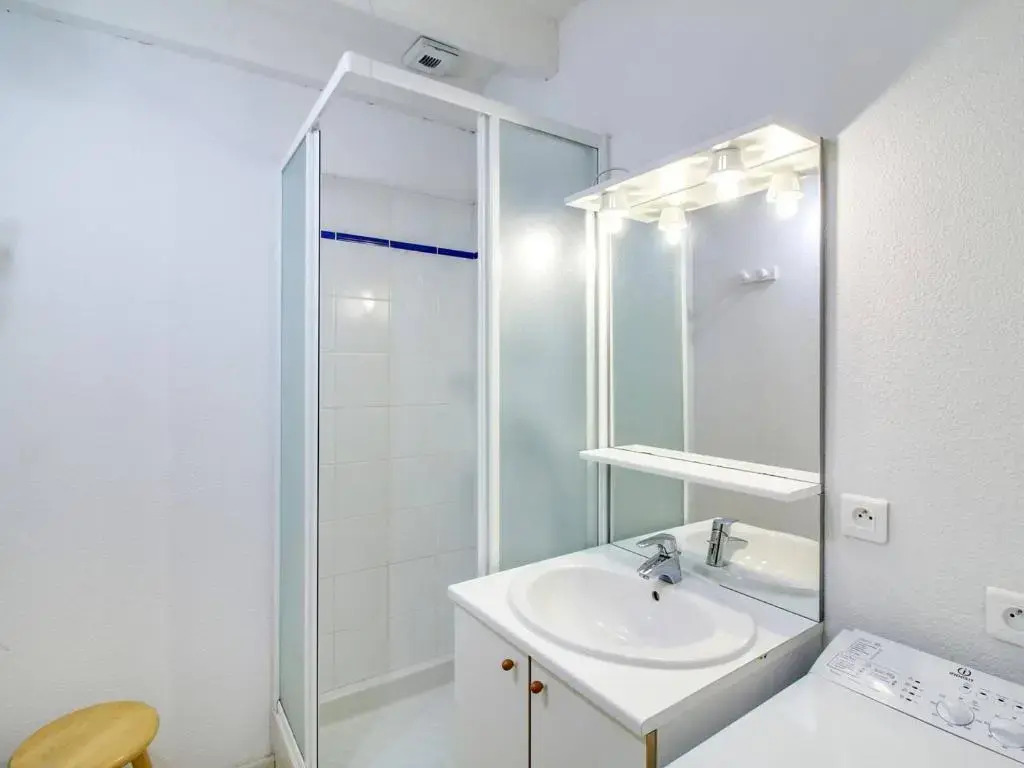 Appartement Cauterets, 3 pièces, 6 personnes - FR-1-401-42