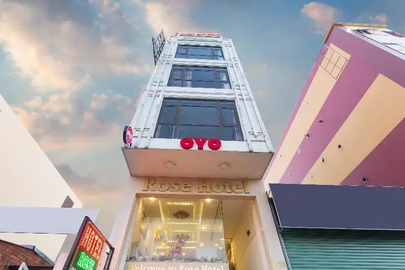 OYO 783 Rose Hotel