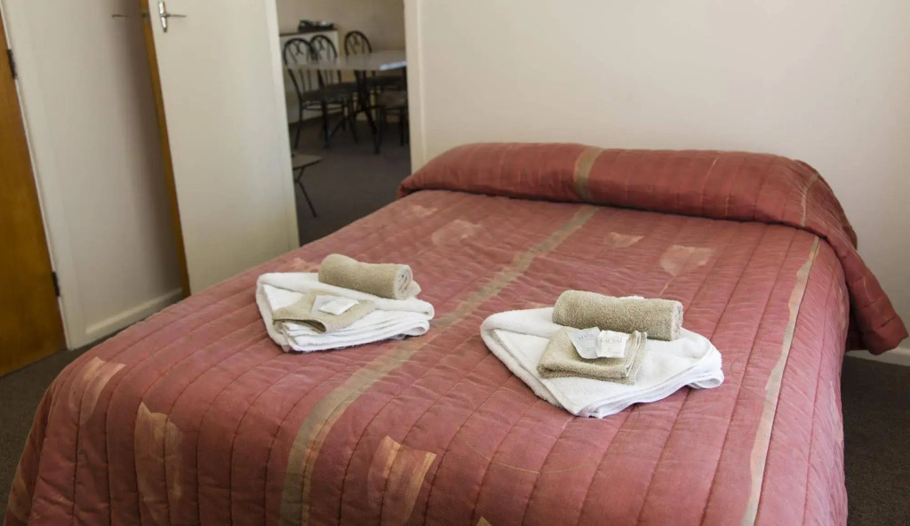 Sierra Beachfront Motel