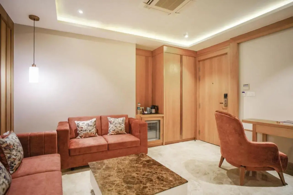 Hotel Four Element