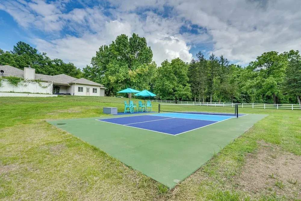 Pool, Hot Tub & Pickleball Court: Lake Ozarks Home