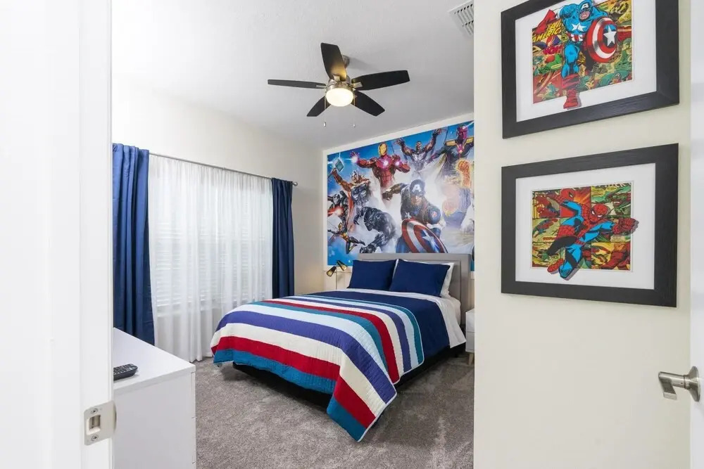 Luxurious Family-friendly 5 Bd 12 Guests w Screened Pool Close to Disney
