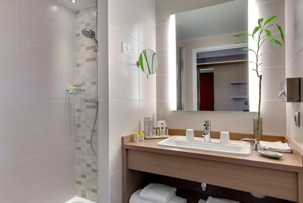 DoubleTree by Hilton Lyon Eurexpo & Spa