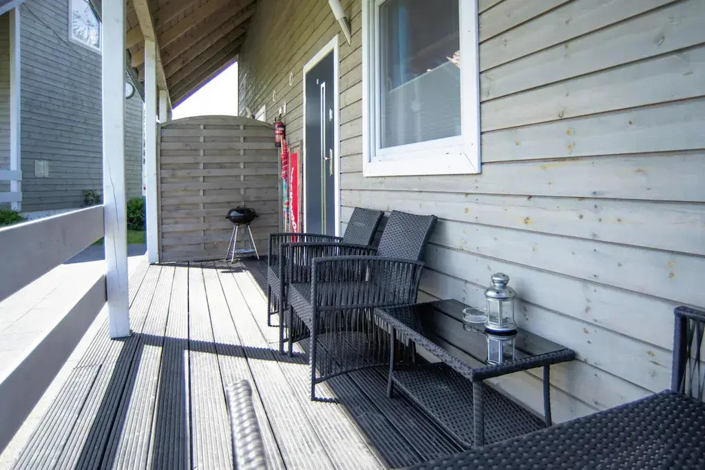 Air-conditioned holiday homes, summer pool, Rewal