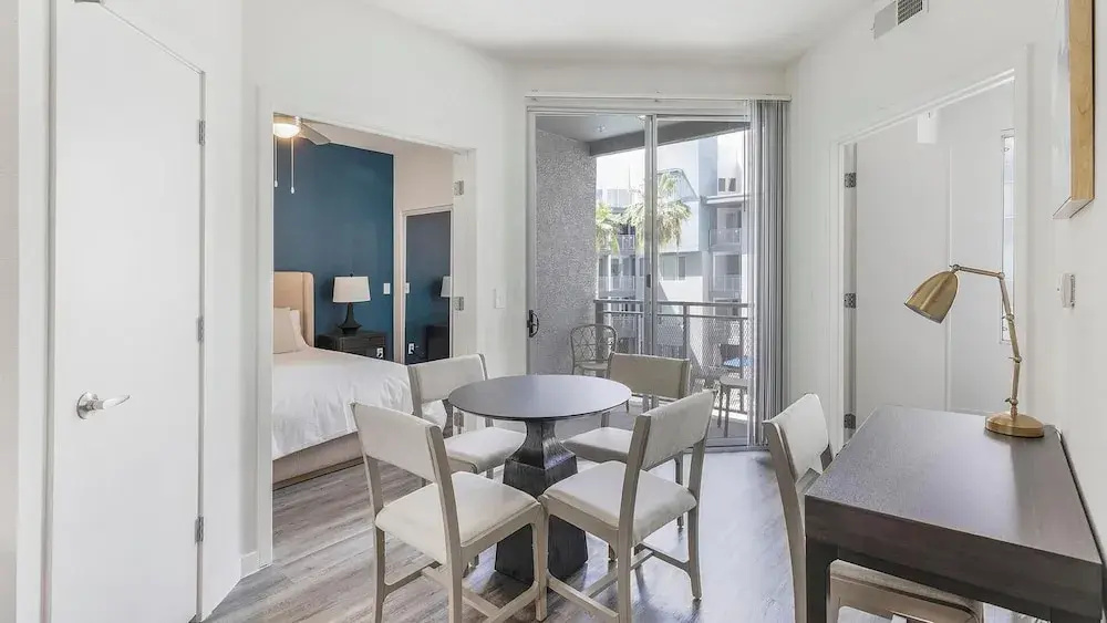 Landing Furnished Apartments near University Heights