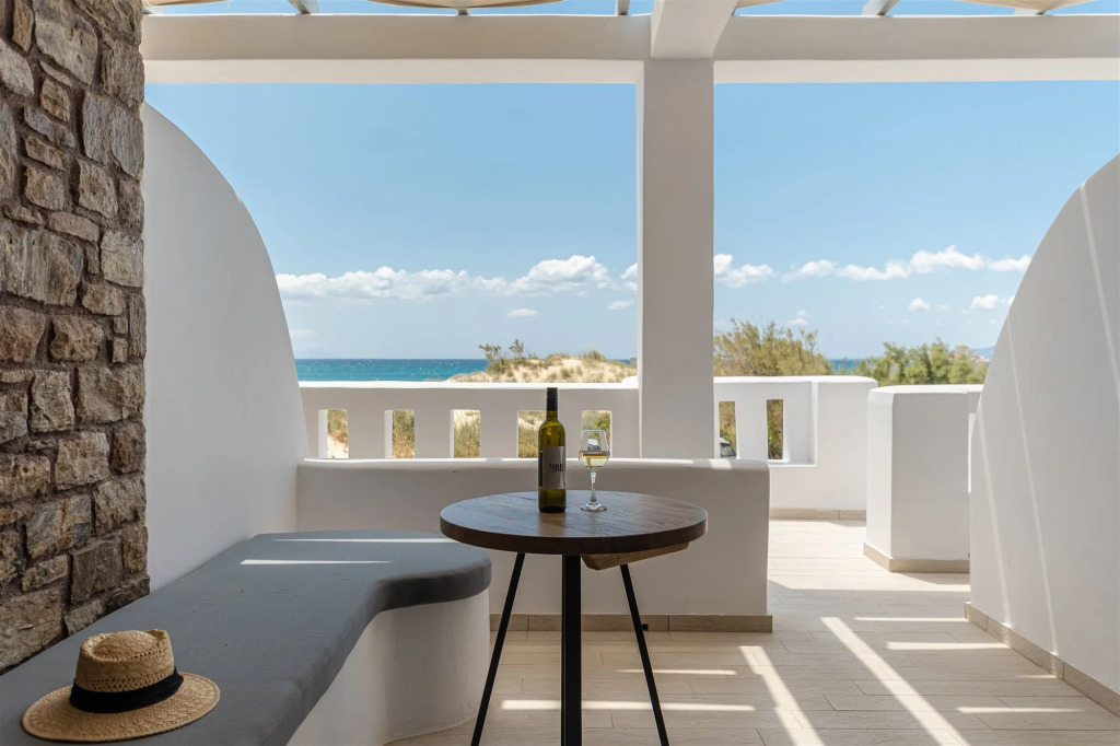 Almiriki Naxos Beachside Living