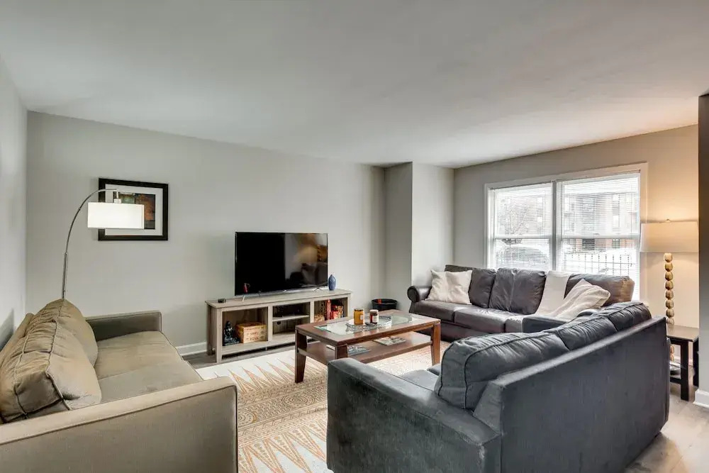 Great 6 BR/4 BA house for larger groups up to 12 by AllSet Turnover