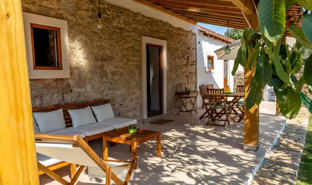 Casal das Fontainhas- Country Farmhouse with Pool