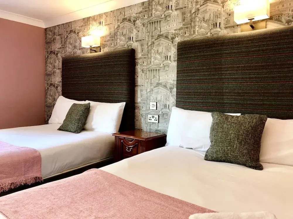 Pyewipe Lodge Hotel