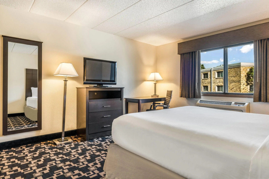 Baymont by Wyndham Bloomington MSP Airport