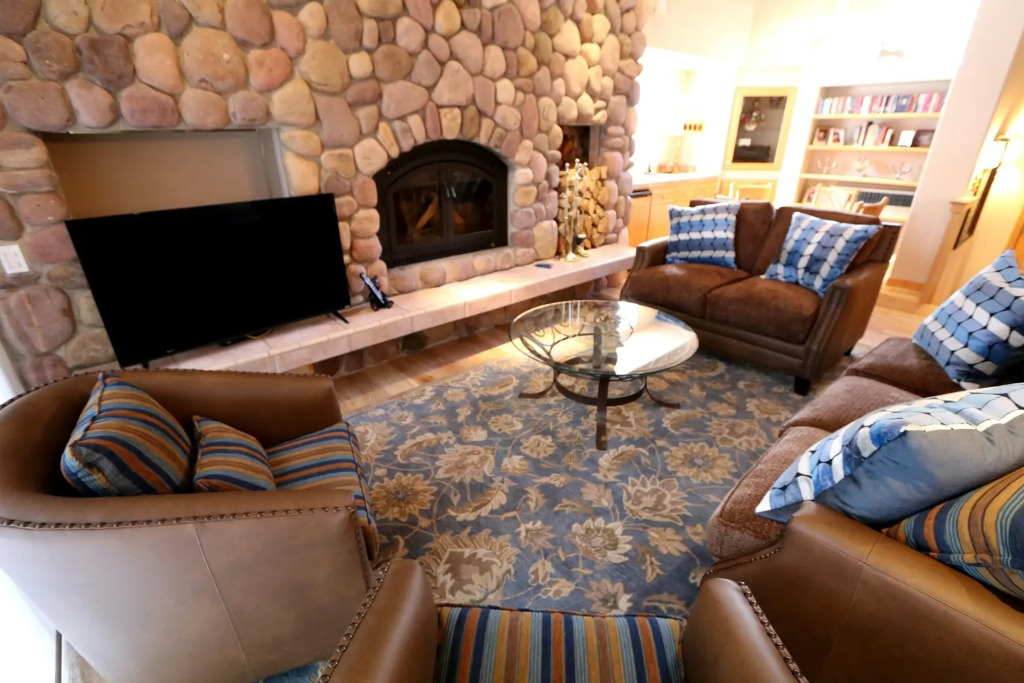 Mammoth West #137 Condo