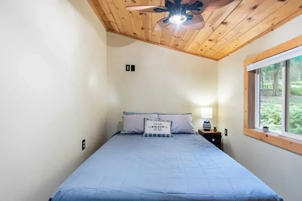 Arrowhead Lake Retreat by Avantstay Shared Pool, Game Room, Firepit