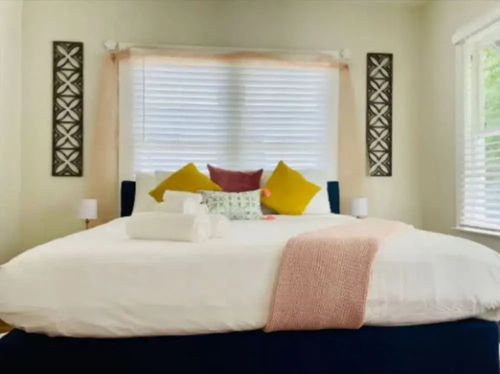 Charming Bungalow Near Historic Downtown