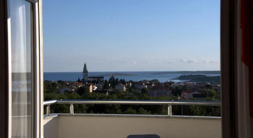 Apartments Zrakic