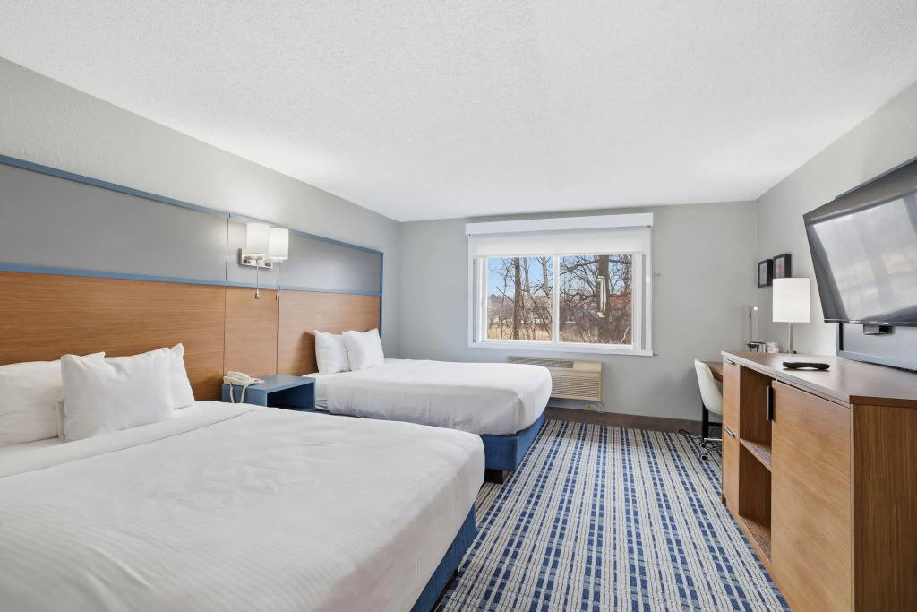 AmericInn by Wyndham White Bear Lake St. Paul