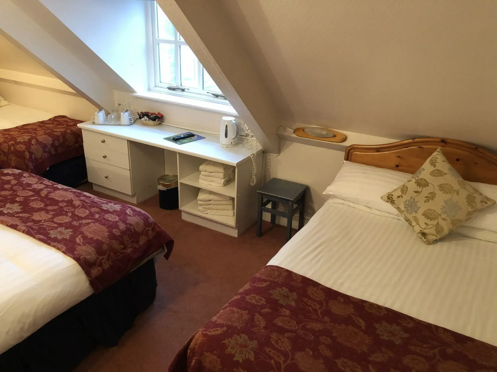 Diamonds Inn