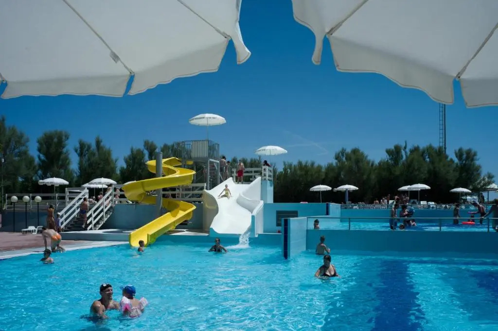 Isamar Holiday Village
