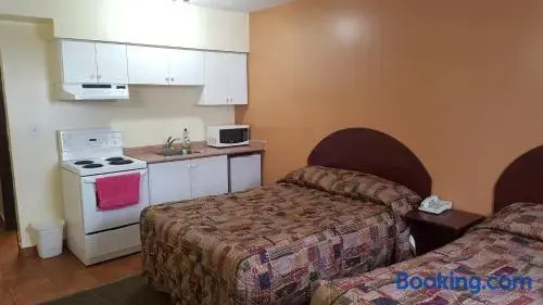 Royal Windsor Inn & Suites