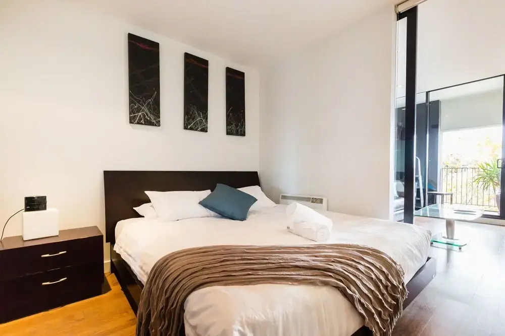 CLEO, 1BDR St.Kilda Apartment