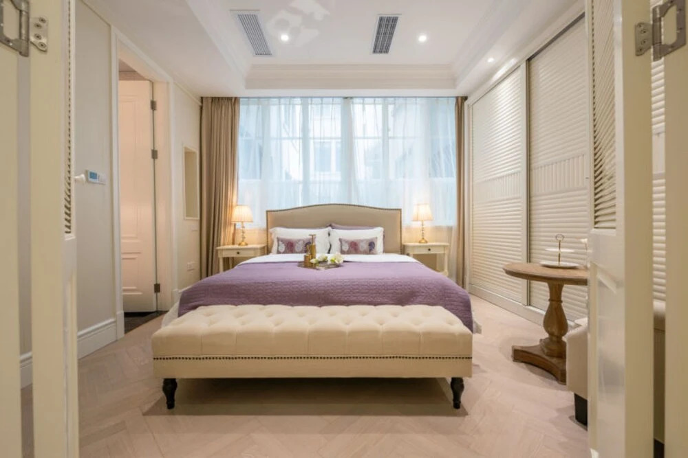 Hidden Residence- No.5 on the Bund