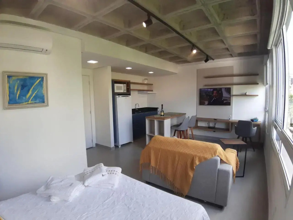 Studio contemporâneo em prédio novíssimo