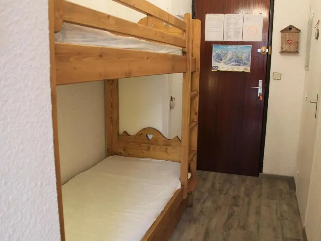 Appartement Vars, 1 pièce, 4 personnes - FR-1-330B-95